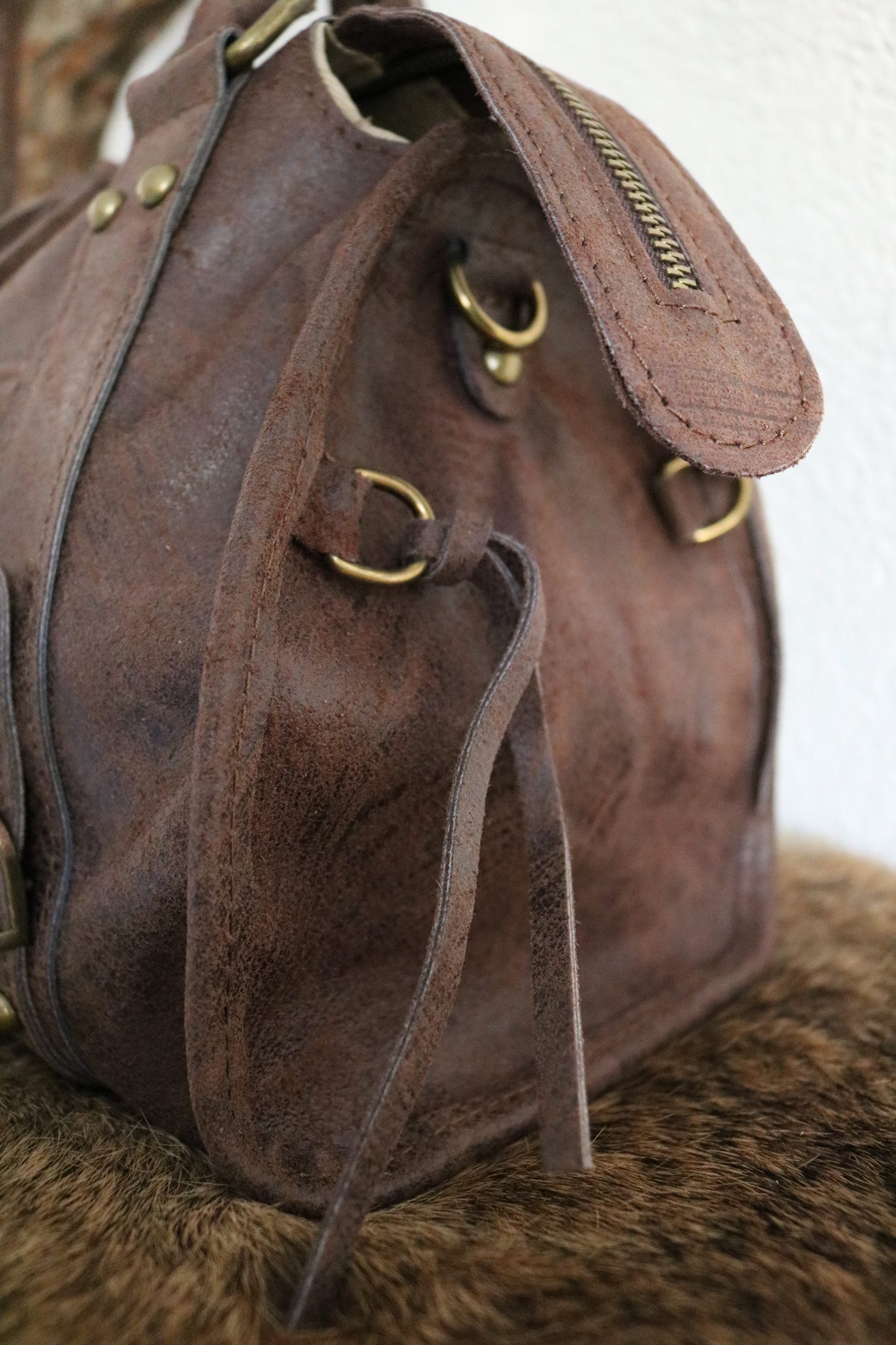 hand-/schouder-/crossbody tas van leer