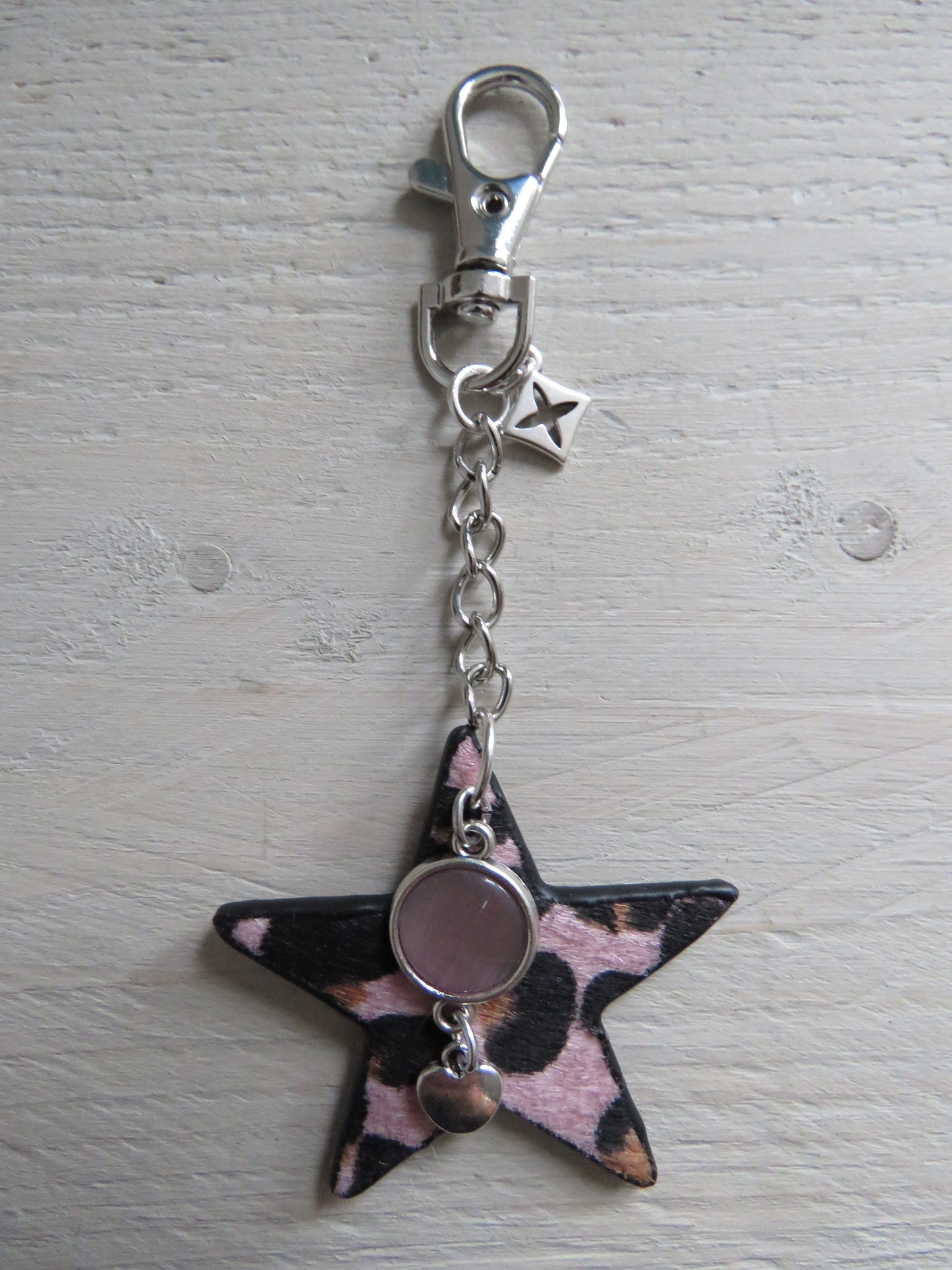 Leuke sleutelhanger/tashanger ster (leer)