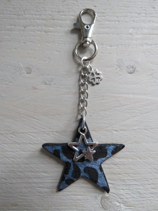 Leuke sleutelhanger/tashanger ster (leer)