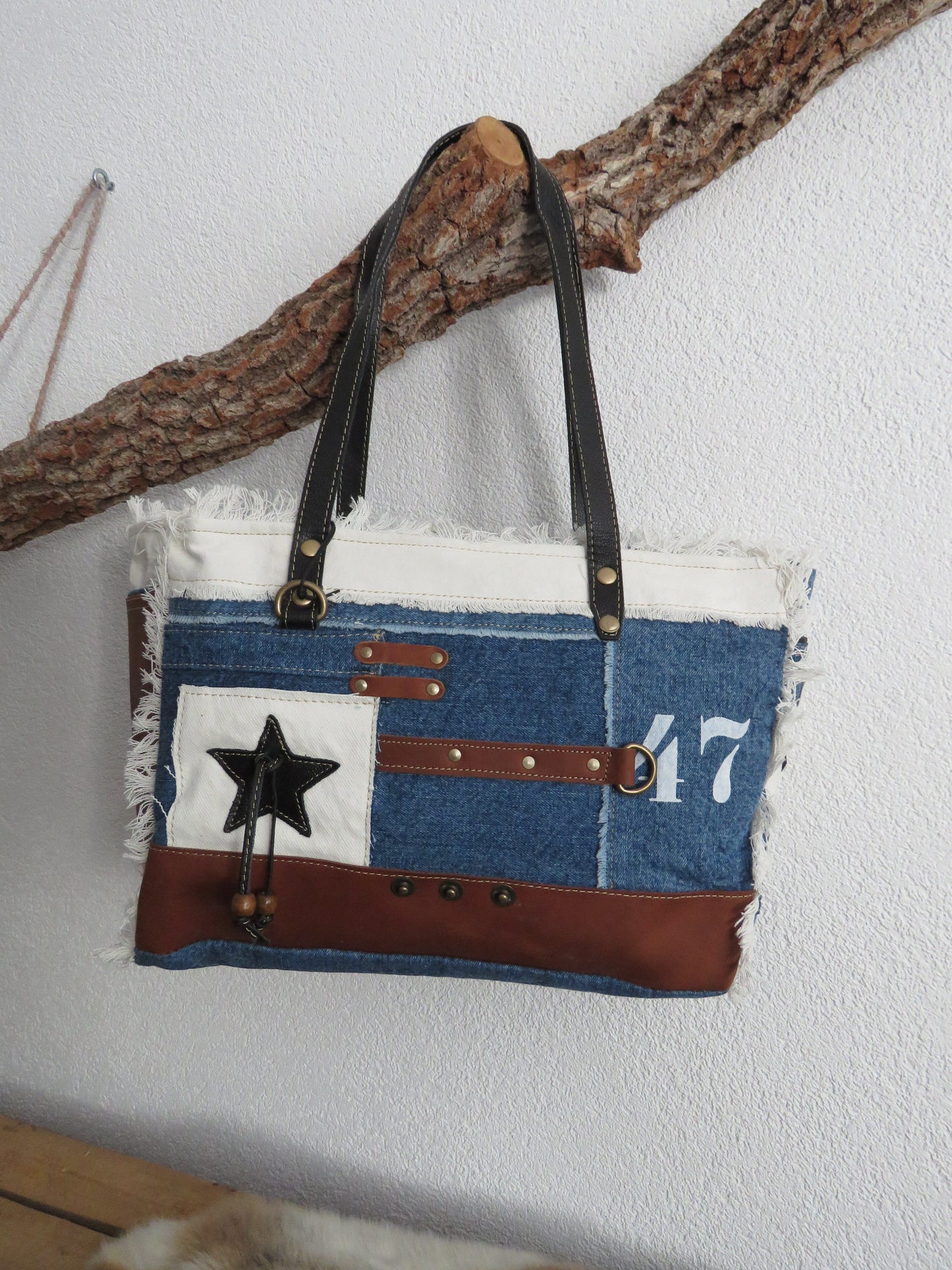 schoudertas van Myra Bag  (canvas/spijkerstof/leer)