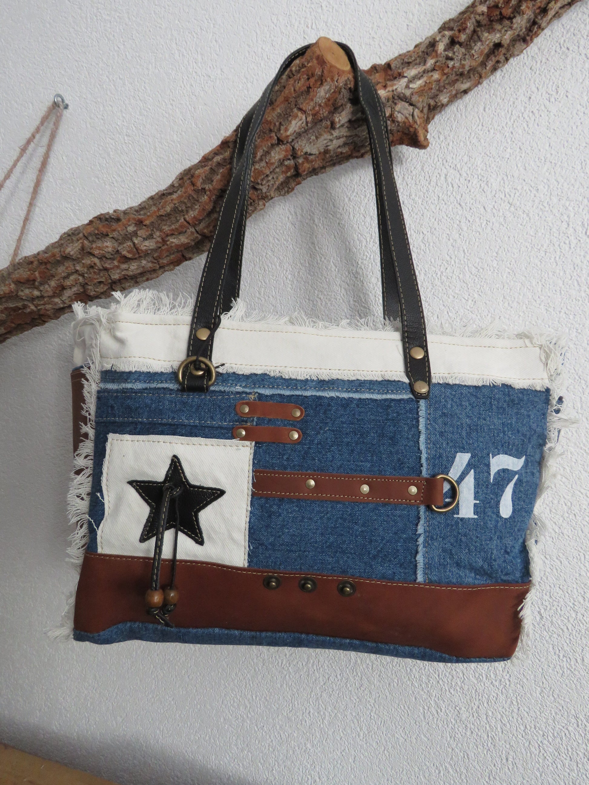 schoudertas van Myra Bag  (canvas/spijkerstof/leer)